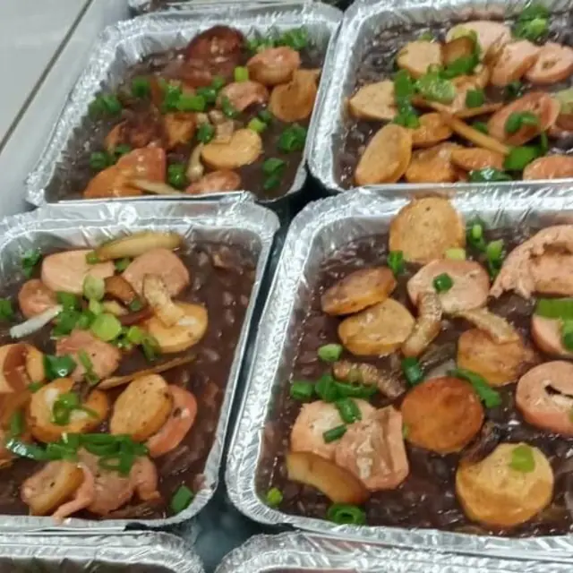 Feijoada vegana 750 g (congelada) — foto do cardápio oficial do Mount Zion Vegan